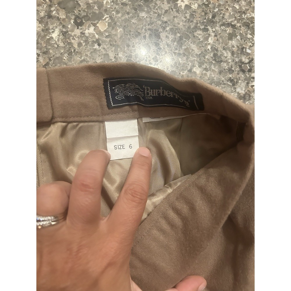 Burberry's Beige Tan Solid Lined Pleated Knee Length Skirt Size 6 Pure Wool - Picture 8 of 13